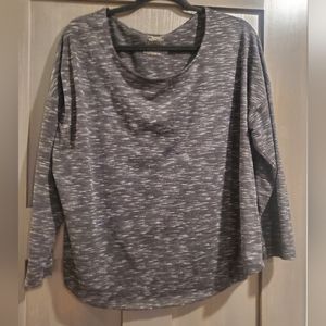 Quarter sleeve shirt